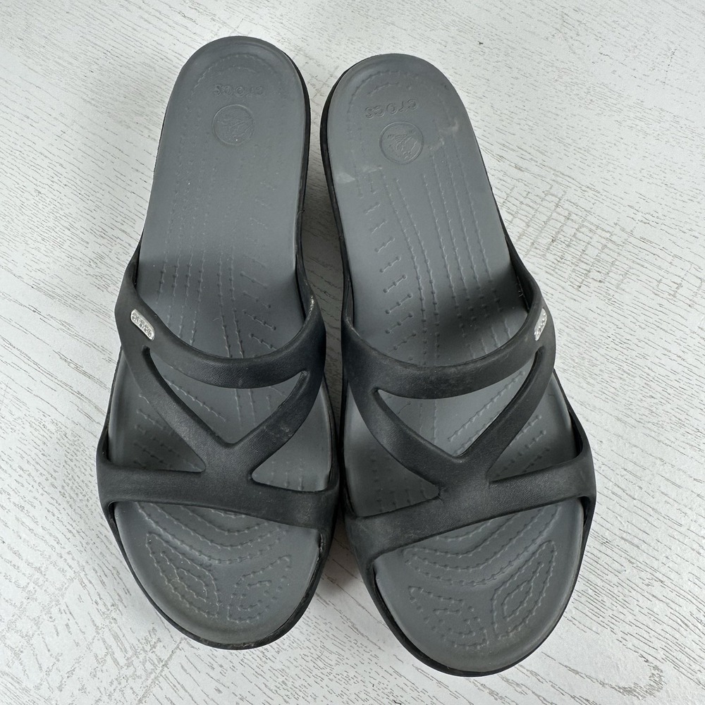 Crocs Hilga Wedge Cut Out Sandals Womens Size 11 Black Gray Comfort Strappy Shoe - Picture 2 of 6